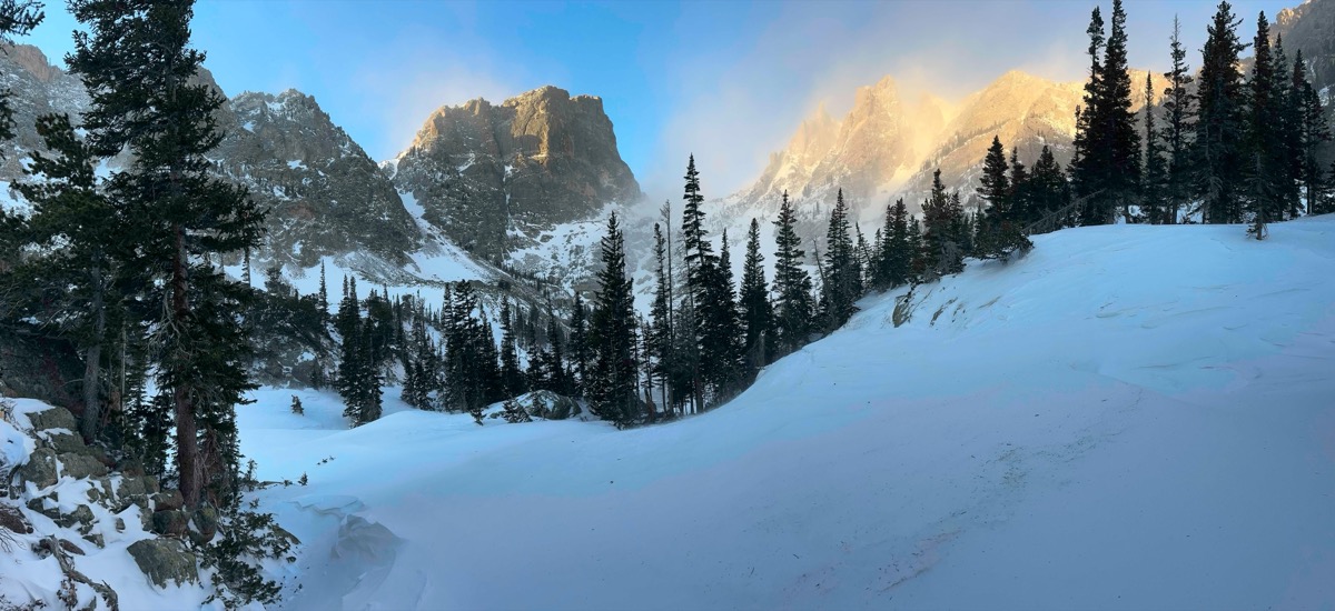 Morning light in RMNP